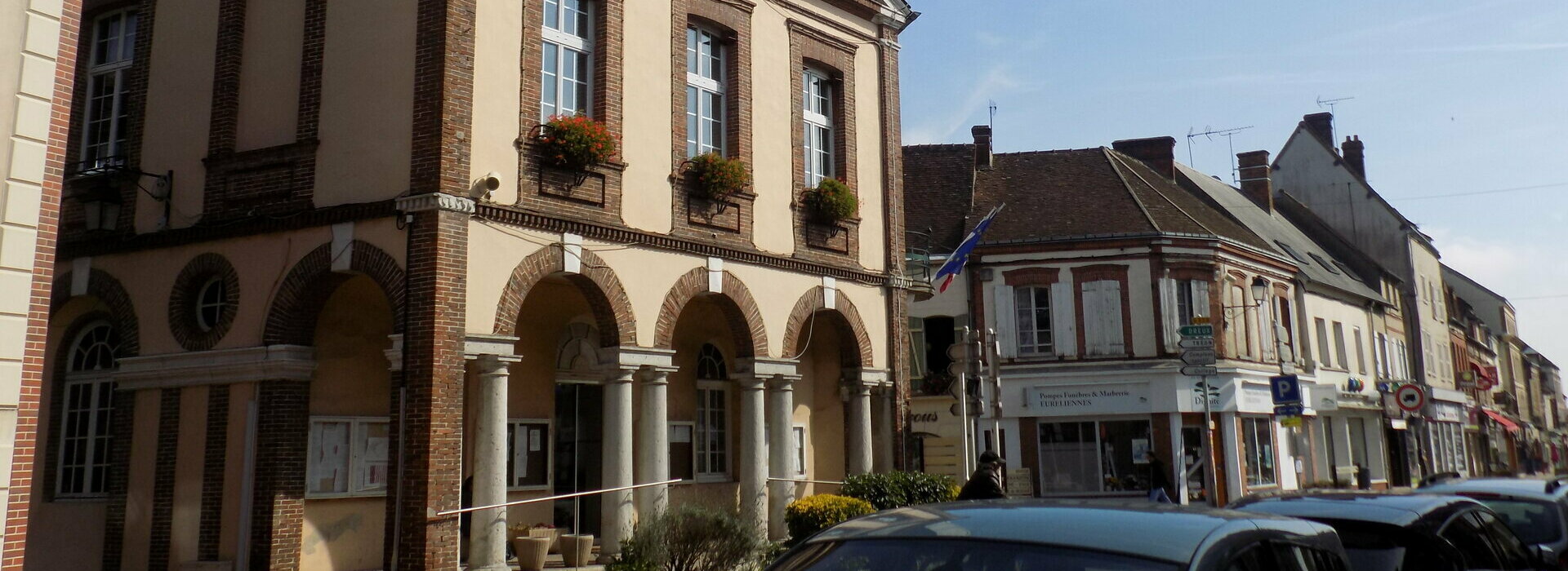 Mairie et Commune de Châteauneuf-en-Thymerais Eure-et-Loir
